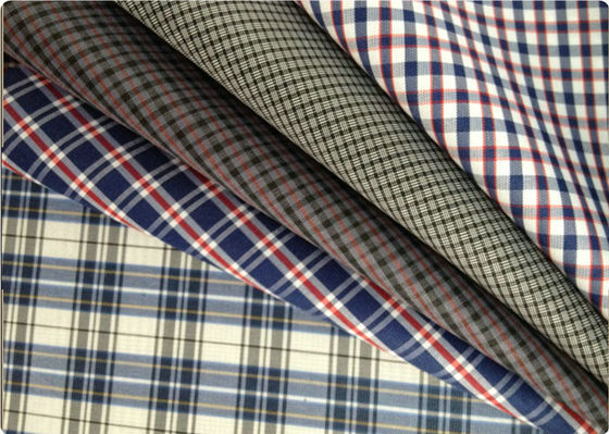 格子縞の家の織物のコーデュロイの布ヤーンは綿織物 100-120gsm を染めました