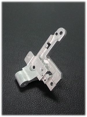 높이 정확한 자동은 포용력 주물 부속 모래 폭파 +/- 0.05mm 죽습니다