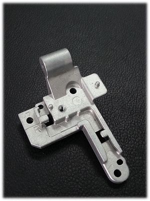 높이 정확한 자동은 포용력 주물 부속 모래 폭파 +/- 0.05mm 죽습니다