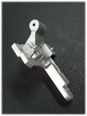 높이 정확한 자동은 포용력 주물 부속 모래 폭파 +/- 0.05mm 죽습니다